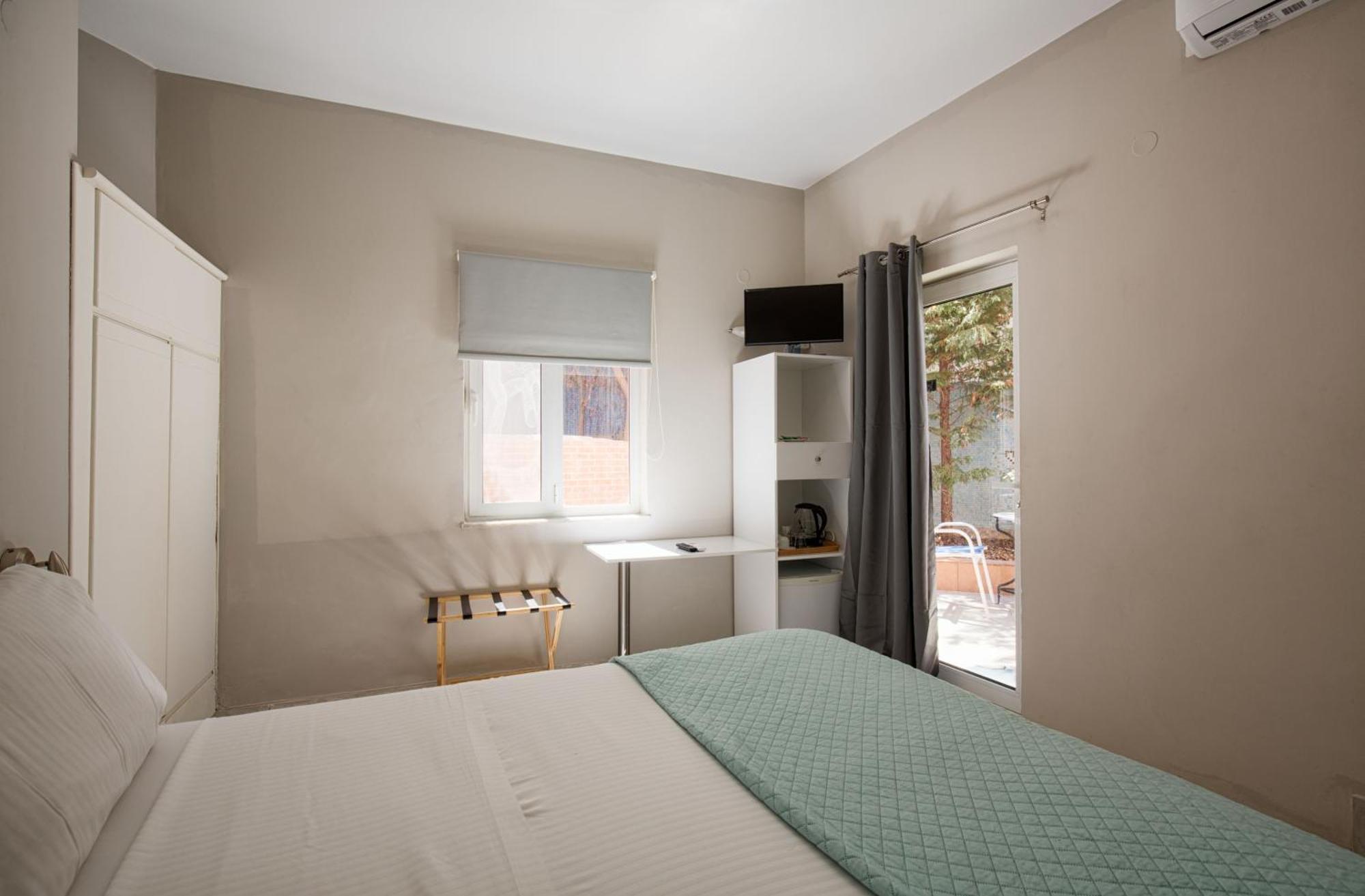 Yasmine And Apartamento
